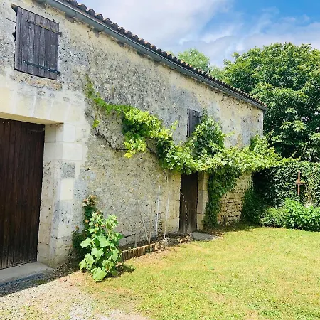 Les Abelins Private Pool, Covered Barn Villa Le Mung